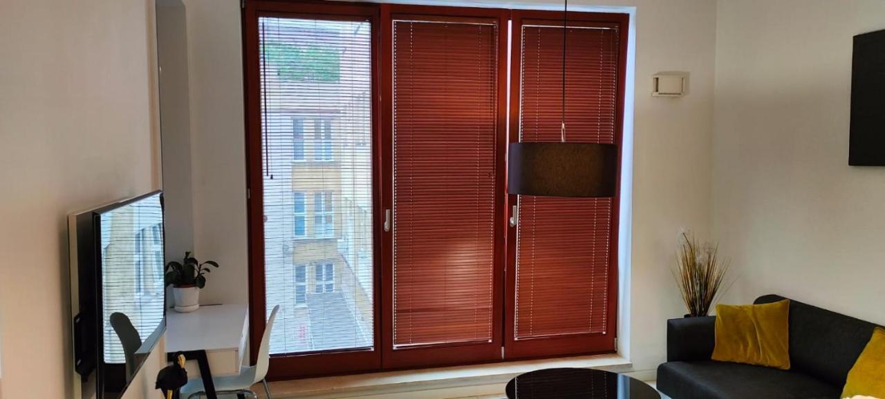 Piekna Apartment วอร์ซอ ภายนอก รูปภาพ