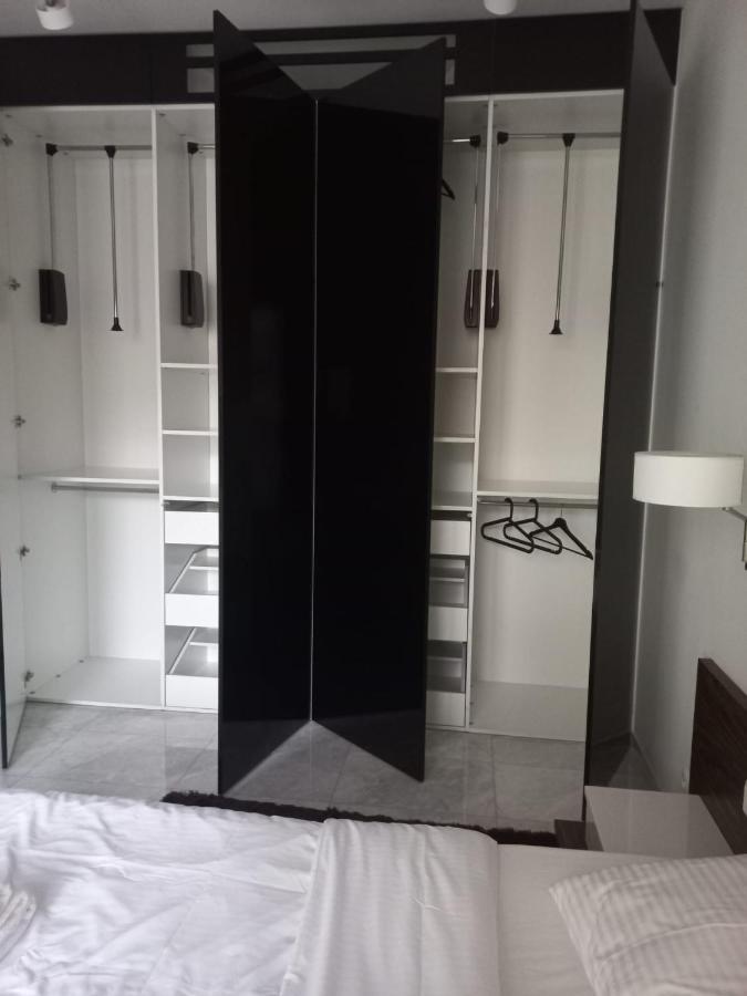 Piekna Apartment วอร์ซอ ภายนอก รูปภาพ