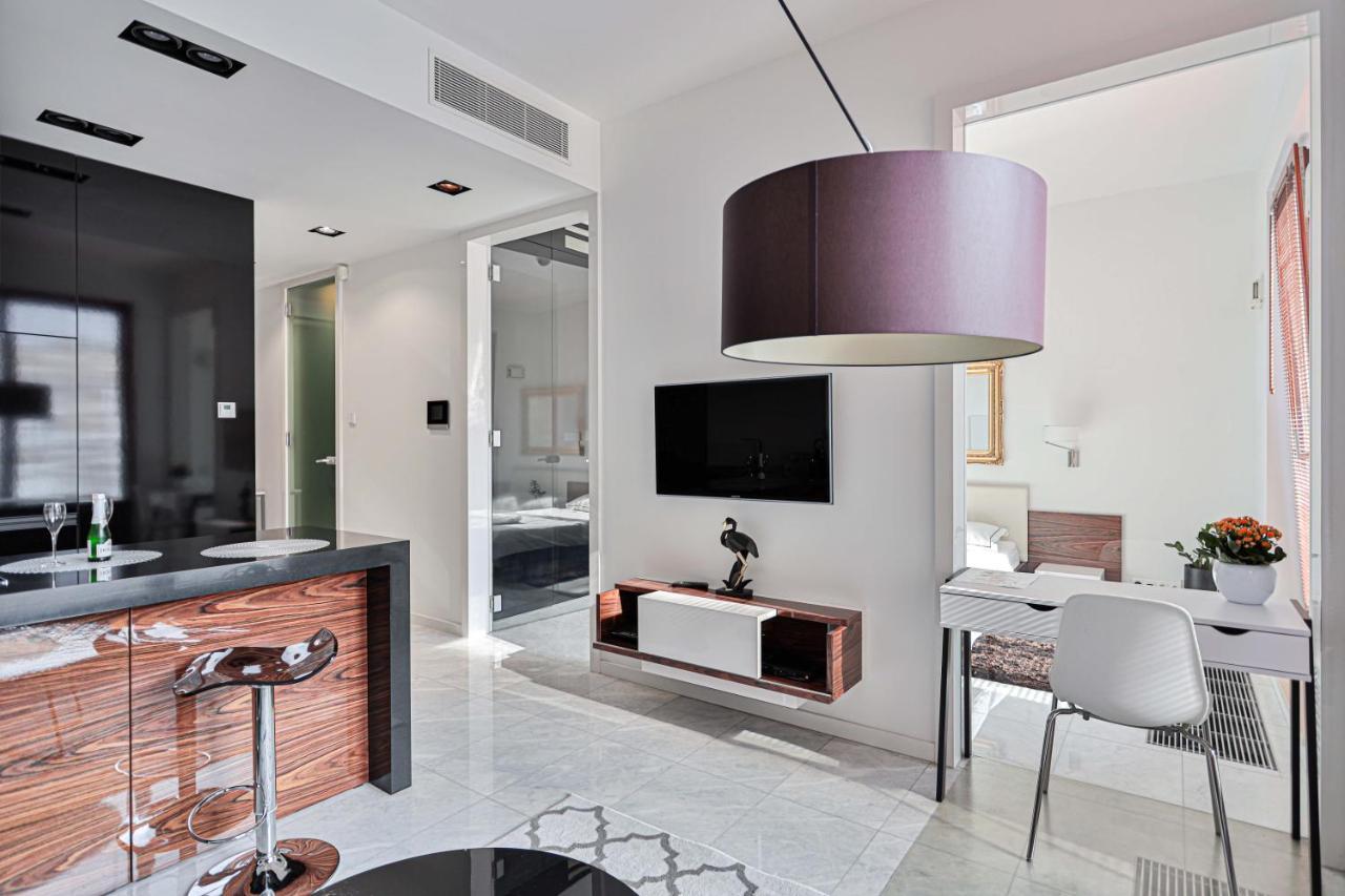 Piekna Apartment วอร์ซอ ภายนอก รูปภาพ